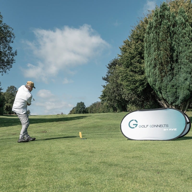 Golfspieler beim Putten